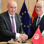 لقاء رسمي في دوسلدورف بين القنصل التونسي مصطفى زيري ورئيس برلمان شمال الراين-وستفاليا André Kuper لبحث تعزيز التعاون بين تونس وألمانيا.