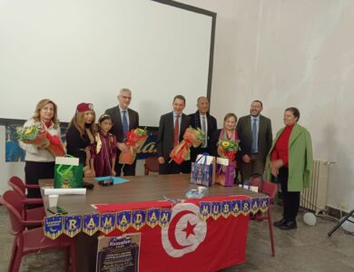 إفطار رمضاني بمدينة Ragusa يجمع ممثلين عن الجالية التونسية ومسؤولين إيطاليين وشخصيات دينية مسيحية وإسلامية في أجواء تعزز الحوار بين الثقافات والتعايش المشترك.